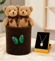 Peluş Saksıda Peluş Ayıcık Buketi ve Altın Kaplama Baget Montür Kolye Kadına Sevgiliye Arkadaşa Hediye