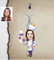 Kişiye Özel Pastacı Karikatürlü  Ahşap Anahtarlık Bayan-1-Eco