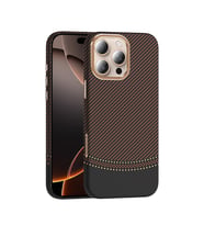 iPhone 16 Pro Max Kılıf M-safe Şarj Özellikli Karbon Fiber Görünümlü Gros Kılıf (Siyah-Gold)