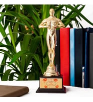 Yılın En İyi Öpücüğü Tasarımlı Hediye Oscar Ödülü