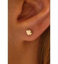 MOOM MÜCEVHERAT 14 Ayar Altın Tragus Küpe Yonca Vidalı