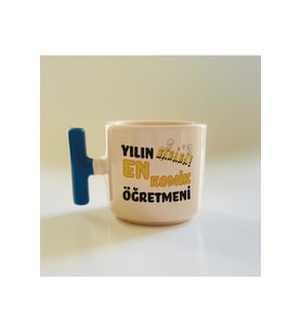 Yılın En Komik Öğretmeni Baskılı Mavi Kulplu T Öğretmenler Günü Kupa