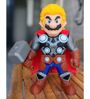 Mario as Thor Heykeli - 3D Baskı Crossover Figür - Mjolnir Tutan Mario - Koleksiyonluk Gamer & Marvel Biblo