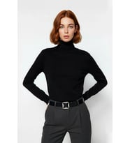 Kadınlar İçin İnce Triko Kumaş Düz Desen Balıkçı Yaka Fitted Kalıp Kışlık Basic Kazak Modeli