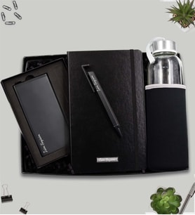 Kişiye Özel Siyah Defter & Siyah Renk 10.000Mah Powerbank  & Telefon Tutuculu Tükenmez Kalem & Özel Kılıflı 500Ml Su Matarası Hediye Seti