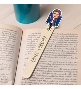 Kişiye Özel Tesettürlü Zarif Kadın Karikatürlü Çubuk Kitap Ayracı