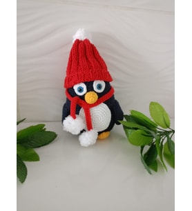 ORGANİK AMİGURUMİ ŞAPKALI PENGUEN OYUNCAK