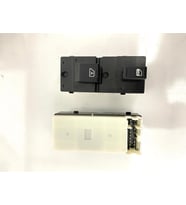 CAM AÇMA DÜĞMESİ İNFİNİTİ FX35 2003-2008 ÖN SAĞ