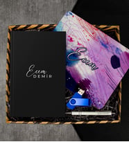 eJOYA Kişiye Özel Defter & Kalem & Mousepad & Usb Bellek Hediye Kutusu 112956