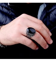 925 Ayar Gümüş Onix Taşlı Desenli Oval Model Erkek Yüzük