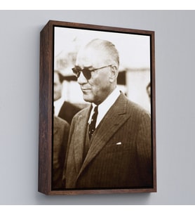 Çerçeveli Atatürk Portre Tablosu Mustafa Kemal Atatürk Dikdörtgen Dekoratif Kanvas Tablo (Altın)