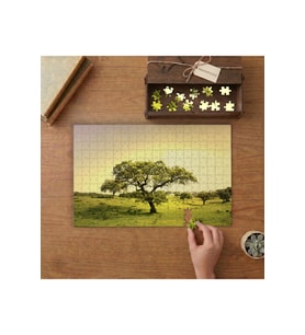 Yeşil Yapraklı Ağaç - Çimenler Tasarımı 240 parça Ahşap Puzzle Ahşap Kutuda MP02563