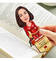 Aksiyon Seven Kadın Karikatürlü Kitap Okuma Ayracı