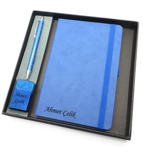 Signator® Codex  N268 Kişiye Özel Defterli Set - İsme Özel Mavi Kalem + İsme Özel Mavi Defter + İsme Özel Mavi Çakmak  İsme Özel Kutusunda Hediyelik Set (Karışık)