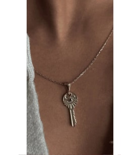 Mistik Modern Tasarım 925 Ayar Gümüş Anahtar Kolye Ucu ve Zincir (Silver)