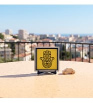 Hamsa Tasarımlı Modern Masaüstü Aksesuarı, Ev ve Ofisinize Zarafet Katan Detay 10x10 cm