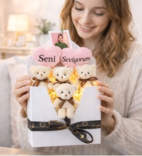 Kadınlar Gününe Özel Seni Seviyorum Tasarımlı,Fotoğraflı Peluş Krem Ayıcık Buketi Mektup Kutu Seti