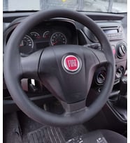 DİKİŞLİ DİREKSİYON KILIFI İT.H.AL SİYAH DERİ SİYAH DİKİŞLİ FIAT FİORİNO FOTODAKİ DİREKSİYON