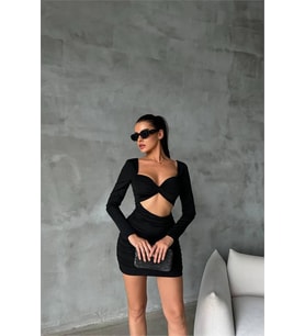 Neşeli butik kadın sırt ve göğüs dekolteli mini elbise NBDF079 (Siyah)