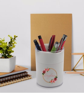 BK Gift Kişiye Özel Çiçek Tasarımlı Beyaz Akrilik Kalemlik - Model 18
