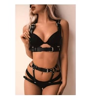 Fantazi Göğsü ve Ağı Açık Popadan Saran Deri Harness Takım (Kırmızı)