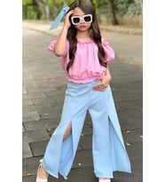 Kız Çocuk Düşük Omuzlu Göğsü ve Beli Manşetli Crop ve Yırtmaç Detaylı Pembe Alt 