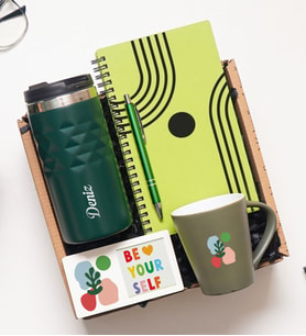 Kişiye Özel Hediye Seti –Yeşil Çelik Kupa 300 ml, Latte Bardak, Defter, Kalem, Fotoğraf Çerçevesi