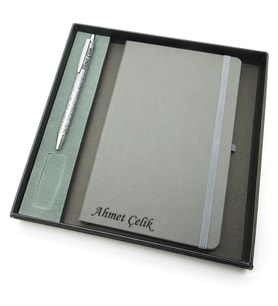 Signator® Codex  N256 Kişiye Özel Defterli Set - İsme Özel Gri Kalem + İsme Özel Gri Defter  İsme Özel Kutusunda Hediyelik Set (Karışık)