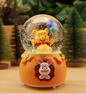 Winnie The Pooh Işıklı ve Müzikli Kar Küresi Büyük Boy - B