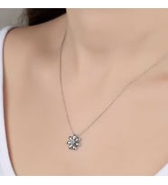 Ucarticaret S-warovski Taşlı Gümüş Papatya Bayan Kolye