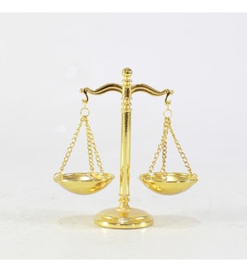 Dekoratif Gold Adalet Terazisi