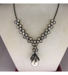 Aşina Gümüş - Elmas Montür inci Damla Kolye Siyah Rodyum Kaplama Swarovski Taşlı Sevgiliye Hediye