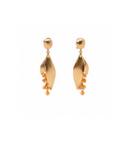 Kadın Gold Yaprak Model Turuncu Taş Detaylı Sallantılı Küpe Abiye Günlük Küpe