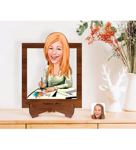 BK Gift Kişiye Özel Kadın Grafik Tasarımcı Karikatürlü Ahşap Standlı 3D Biblo-1 (Beyaz)