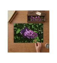 Dalında Mor Çiçeği Tasarımı 240 parça Ahşap Puzzle Ahşap Kutuda MP07785