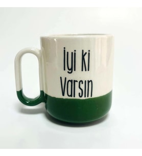 İyi Ki Varsın Baskılı Yeşil Arya Kupa