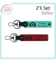 Anı Yakalayan Kalplere, Kamera Desenli, Kişisel İsimli Anahtarlık Seti, Turkuaz-Kırmızı