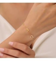 925 Ayar Gümüş Taşlı Kalp ve Harf Bileklik (Gold)