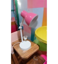 Pembe Renkli Elektrikli Çalışma ve Okuma Masası Lambası (Krem)