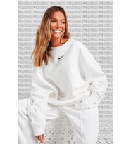Nike Sportswear Essential Collection Fleece Oversized Crew Kadın Sweatshirt Beyaz