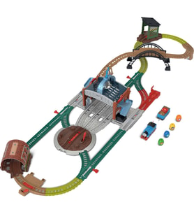 Fisher-Price Thomas ve Arkadaşları™ Yükle ve Fırlat™ Teslimat Seti ve Motorlu Klasik Oyuncak Tren JD