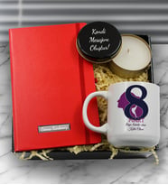 Kişiye Özel Kadınlar Gününe Özel Hediye Seti ( Kupa & Metal Mum & Kırmızı Defter )