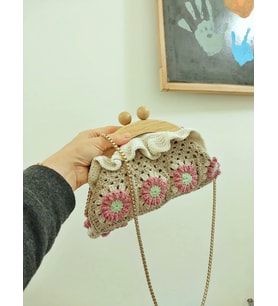 Bambu Burslu Parlak Çiçekli Çanta, Simli Küçük El Çantaları, Pembe Çiçekli Ahşap Burs Gece Çantaları, Kemzey Handmade Çanta (Pembe)
