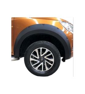 Nissan Navara NP300 2016 Çıkıntılı Civatasız Çamurluk Kaplama Dodik Tek Depo