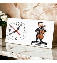 Violacı Müzisyen Erkek Karikatürlü Masa Saati