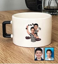 Kişiye Özel Karikatürlü Siyah Beyaz Taraftar Baba Oğul Lüks Fincan Babalar Günü Hediyesi