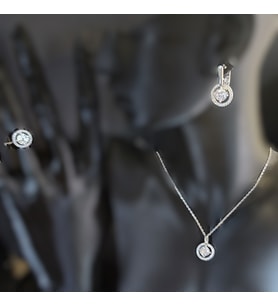 Halka İçinde Yuvarlak Zirkon Taşlı Set (Gümüş)