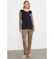 Leopar Düğmeli Yaka Pijama Takım - Siyah