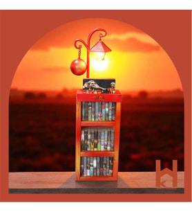 MASAÜSTÜ DEKORATİF MİNİ KÜTÜPHANE VE GECE LAMBASI - HAGİ'NİN ARKADAŞLARI ( KİŞİSELLEŞTİRİLEBİLİR )