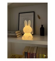 Yumuşak Işık Tavşan Figür Lamba, Çocuk Odası 3D, Pilli Mum, Sarı Işık (Krem)